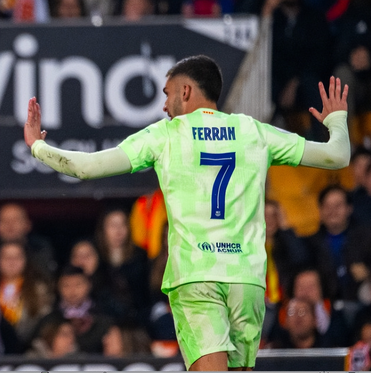 巴伦西亚主场开门红，击败对手晋级