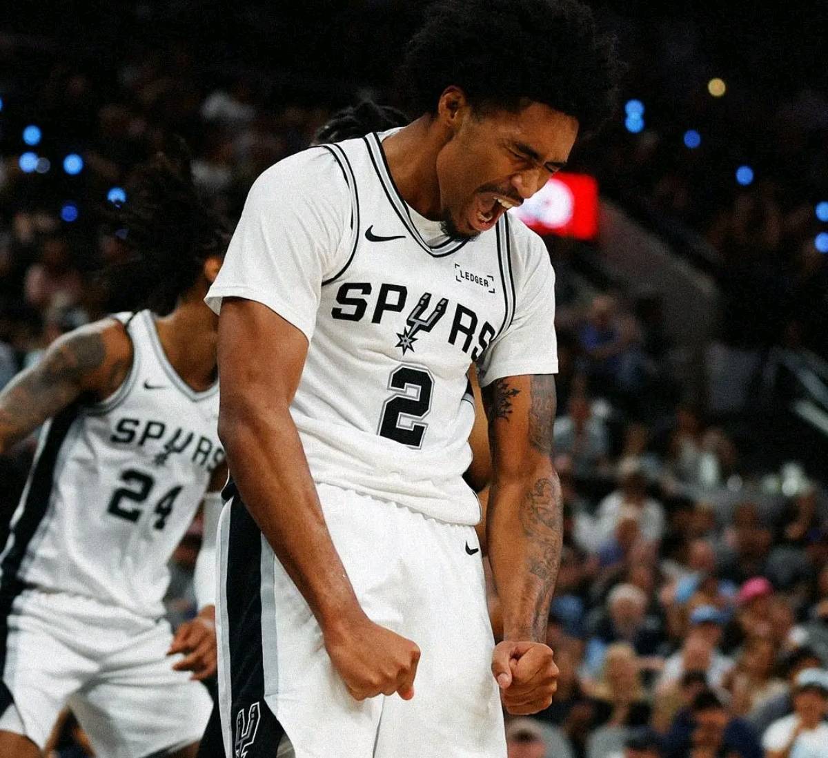 澳客视频-太阳灭马刺：布克独得分掀翻对手的简单介绍