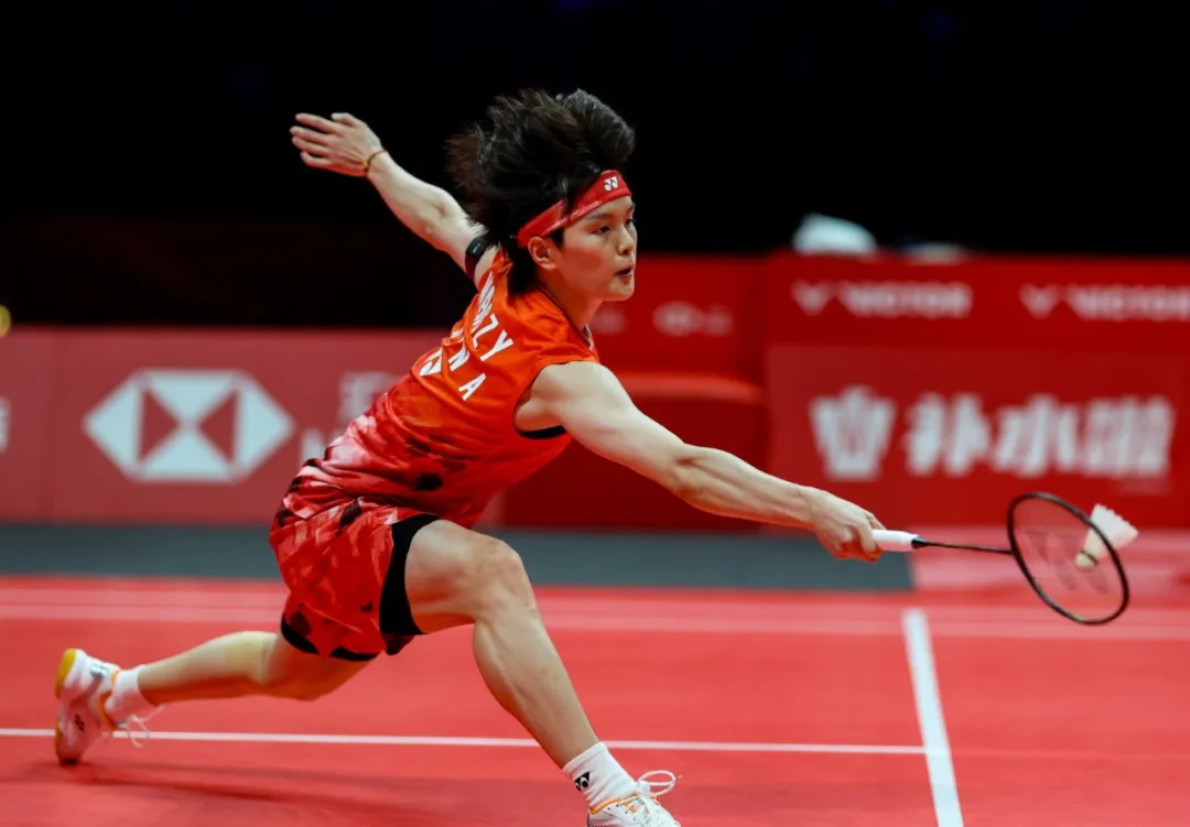 澳客网页版登录入口-羽毛球选手优势明显，轻松取胜的简单介绍