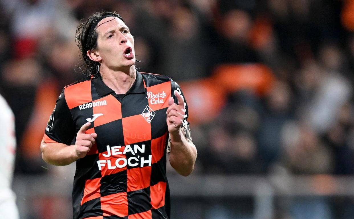 里昂客场惨败，法甲冠军头衔或生变的简单介绍