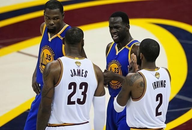 荷兰豪取三连胜，成为小组赛最大赢家的简单介绍